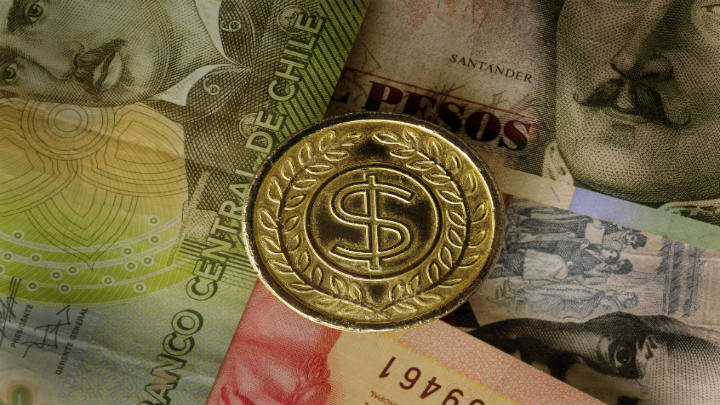 Cuatro bufetes intervienen en histórica emisión de deuda del Estado de Chile