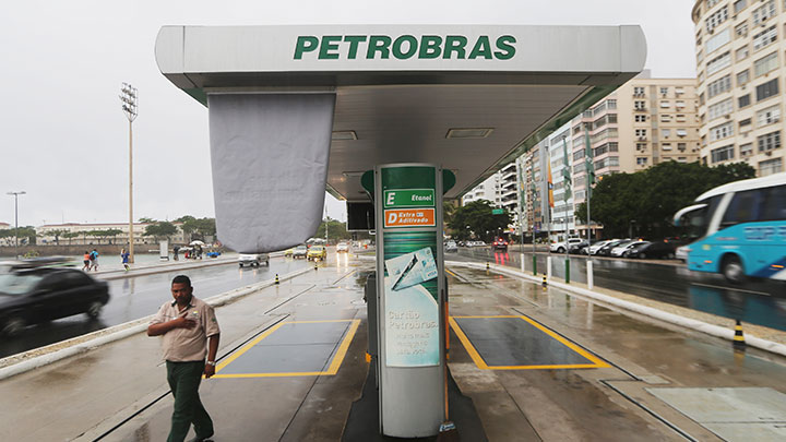 Condenan a otros dos implicados en caso Petrobras