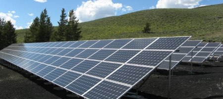 Ergon Peru planea instalar 213.441 paneles solares en áreas fuera de red / Pixabay