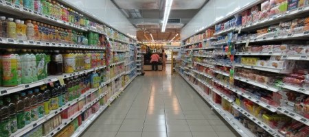 InRetail participa en los segmentos de alimentos, farmacéutico y de centros comerciales / Pixabaycéutico y n