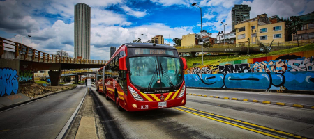 La nueva flota de buses eléctricos reemplazará unidades a diésel / Tomada de TransMilenio - Facebook