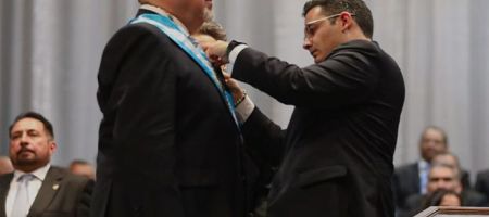 Bernardo Arévalo debió sortear varios obstáculos antes de ser investido como 52º Presidente de Guatemala./ Tomada del sitio web del Congreso de Guatemala.