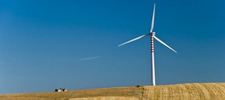 Cinco firmas en financiamiento al parque eólico más grande del Uruguay
