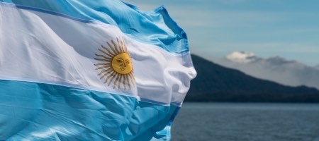 Argentina reanuda reuniones con bonistas