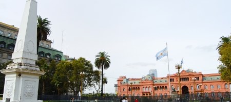 Allende & Brea cuenta con 102 abogados en Buenos Aires / Bigstock