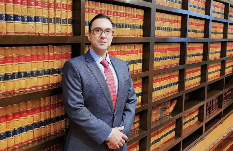 "Cada escalón ascendido tiene sus retos, frustraciones y acertijos", aseguró el nuevo socio de EC Legal Rubio Villegas