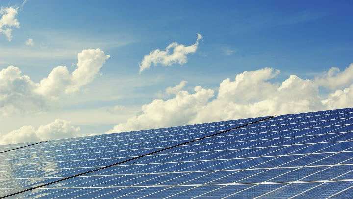 El parque solar está dotado con más de un millón de paneles / Pixabay