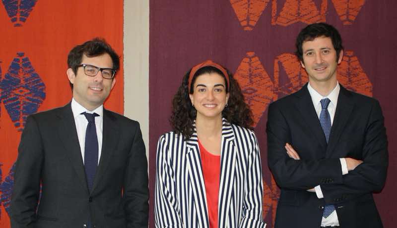 Izq. a der. José Gabriel Undurraga, Francisca Pellegrini y Diego Rodríguez / Cortesía