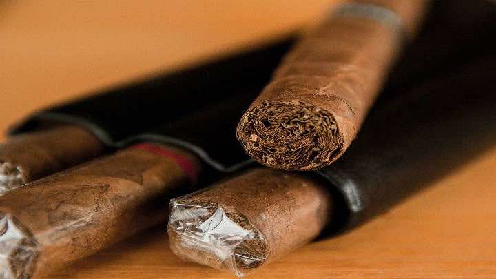 Kretek comercializa tabacos y pipas bajo la marca Cuban Rounds / Pixabay