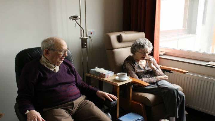 Brazil Senior Living ofrece atención y asistencia médica a ancianos / Unplash