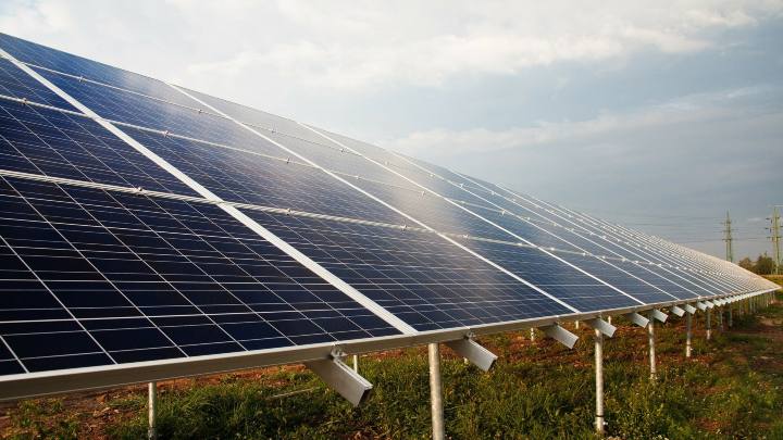 La mitad de los recursos será destinada a la comercialización de paneles solares / Pixabay