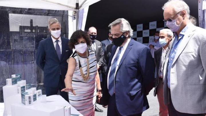 Alberto Fernández, presidente de Argentina, visitó recientemente las instalaciones de Laboratorios Richmond / Tomada de la página de la empresa en Facebooknte