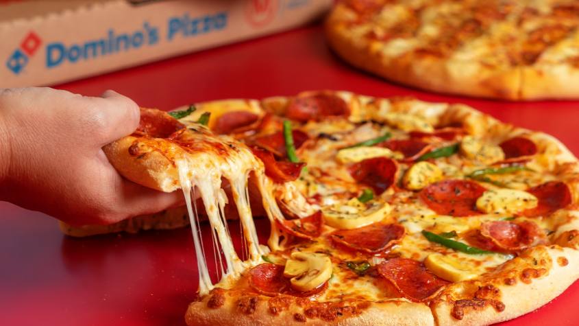 Se calcula que 60 % de las ventas de Domino’s Pizza en Brasil proviene de los canales digitales / Tomada de Domino's Pizza - Facebook