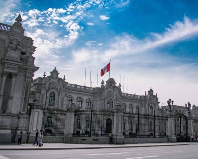 La inestabilidad política sigue siendo una constante en Perú./ Unsplash - Eduardo García