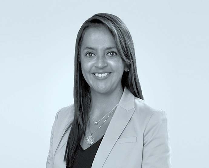 Carol Riofrío Torres ha laborado para firmas de abogados, bancos, administradoras de fondos y fideicomisos y compañías de servicios públicos