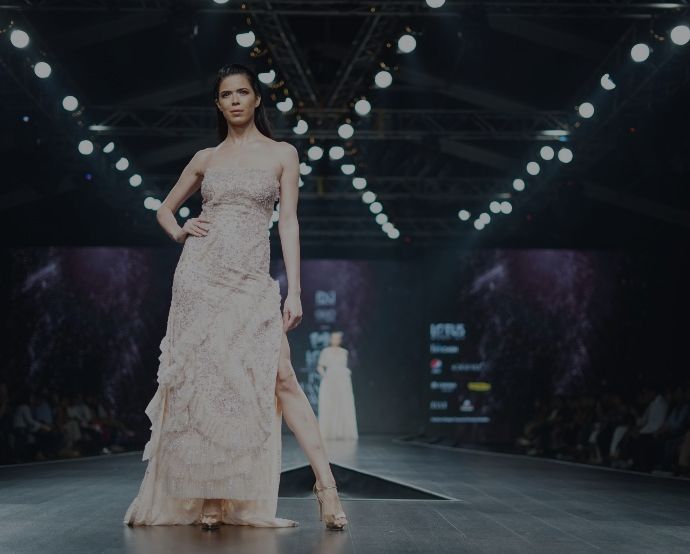 Equipo a nombre de Limpia el cuarto LexLatin | El vestido de spray de Manel Torres y el fast fashion: ¿Cómo se  protege al diseño de modas?