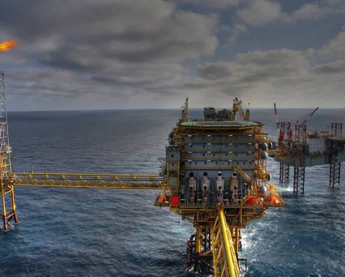 El Grupo QatarEnergy opera en Brasil en la venta de gas natural y en la exploración y producción de petróleo y gas./ Pixabay - Kristina Kasputienė.