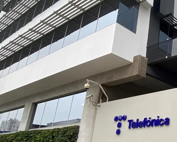 La venta aliviará en 200 millones de euros la deuda global de Telefónica de más de EUR 26.000 millones./ Tomada del sitio web de Telefónica Perú.