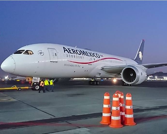 Aeroméxico es la aerolínea bandera de México. Actualmente ofrece más de un centenar de rutas dentro y fuera del país, que cubre directamente y en alianzas con terceros./ Tomada de la cuenta de la empresa en Twitter.