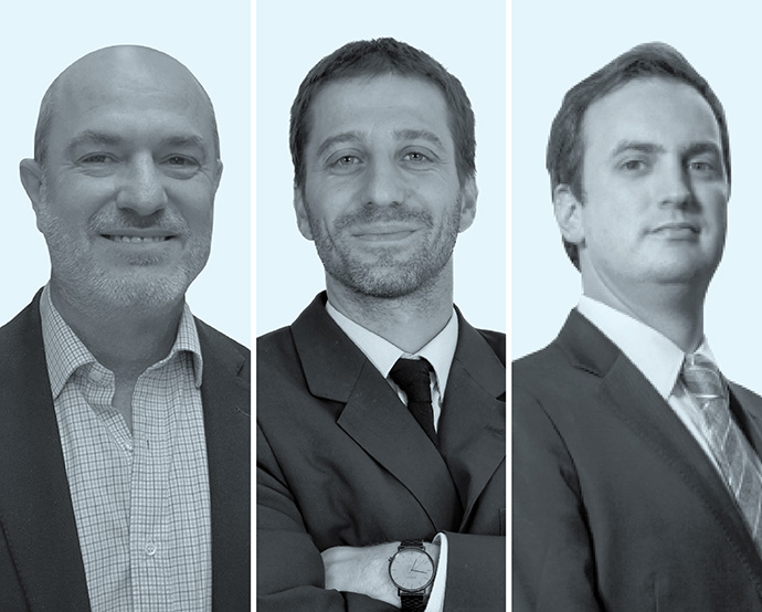 Federico Basile, de Tavarone, Rovelli, Salim & Miani (izquierda); Juan Pablo Riesco E., de Estudio Lewin (centro) y Rafael Cruzat Donoso, de Contreras Velozo.