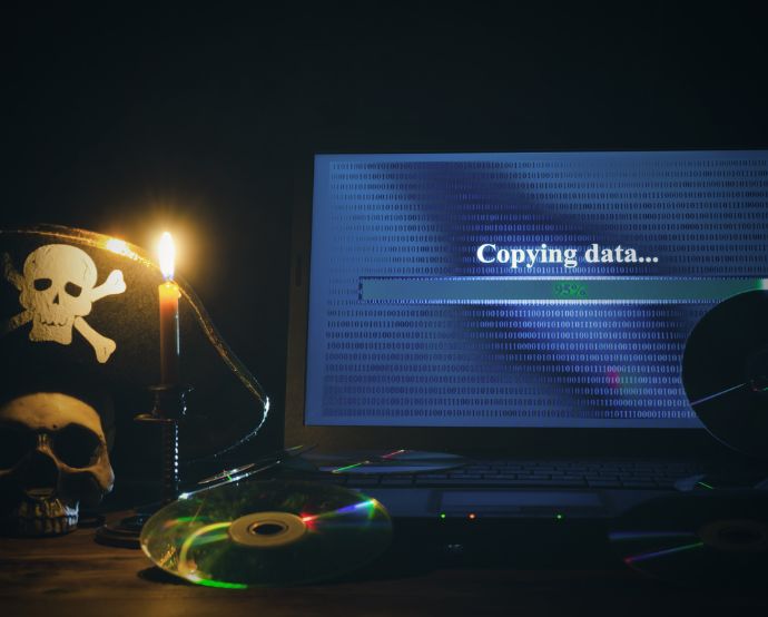 El principio de libre acceso a la información y al derecho de autor son conceptos fundamentales / Canva