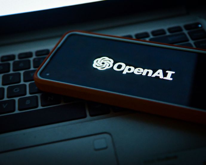 Musk dice que Microsoft y OpenAI son co-conspiradores / Levart_Photographer