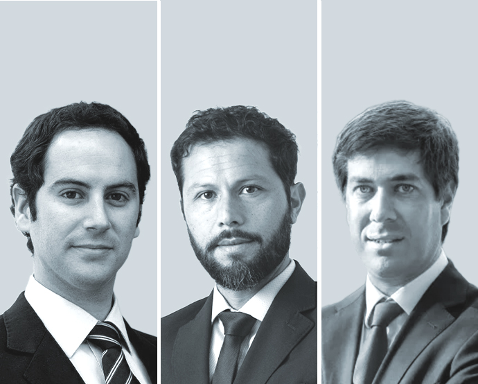 Francisco Cerda Lecaros, de Larrain y Asociados Abogados (izquierda); Nicolás Suazo, de Garnham Abogados (centro), y Sebastián Barros, de Barros Silva Varela & Vigil.