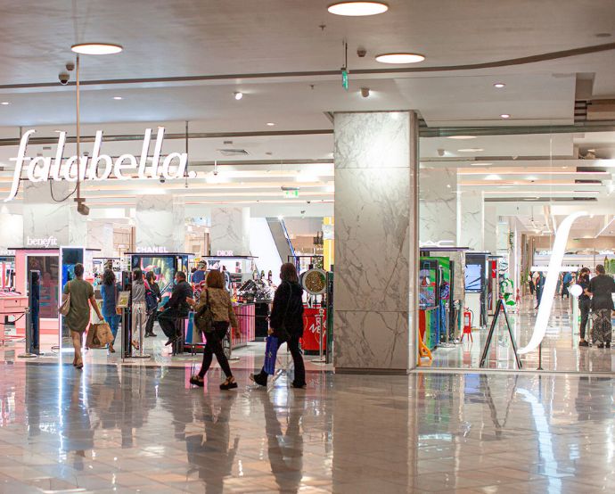 Falabella opera en Chile, Perú, Colombia, Argentina, Brasil, Uruguay y México tiendas por departamento, de mejoras para el hogar y supermercados./ Tomada del sitio web de la empresa.
