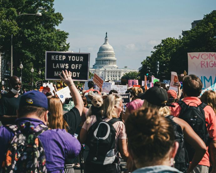 ¿Hay discriminación entre quienes no están en circunstancias iguales? / Unsplash, Gayatri Malhotra.