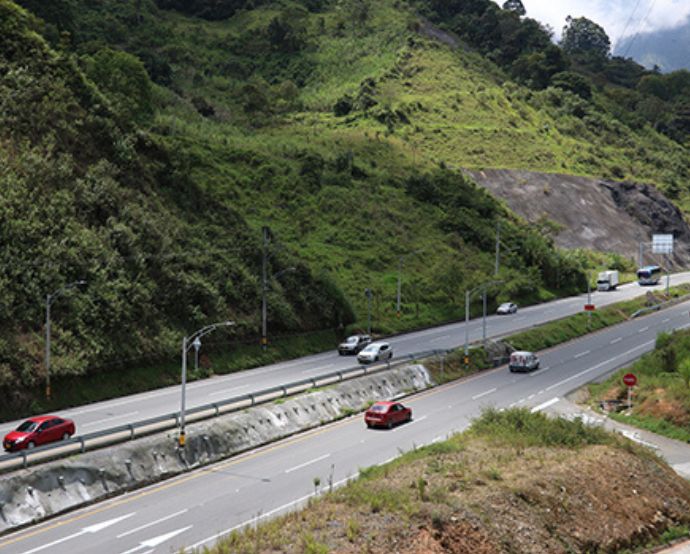 Con una longitud de 181 kilómetros la Autopista al Mar 1 abarca 13 municipios colombianos./ Tomada del sitio web de Sacyr Infraestructuras.