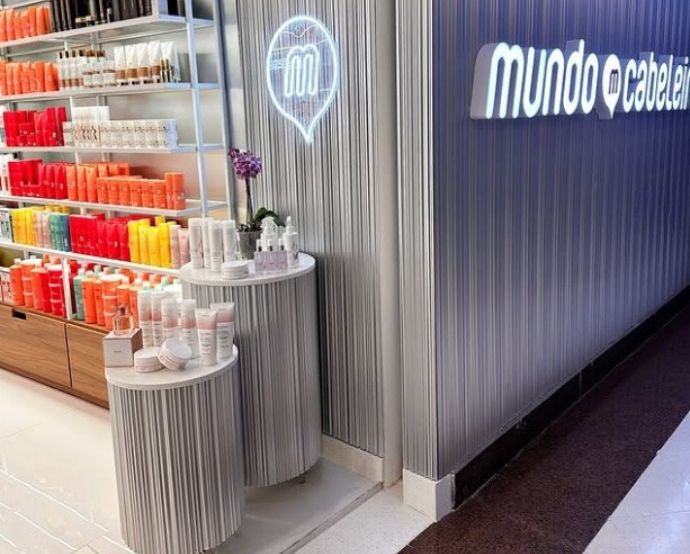 La transacción consistió en la fusión de las acciones emitidas por Mundo y Bel / IG: mundocabeleireiro