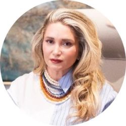 Lourdes Dávalos León