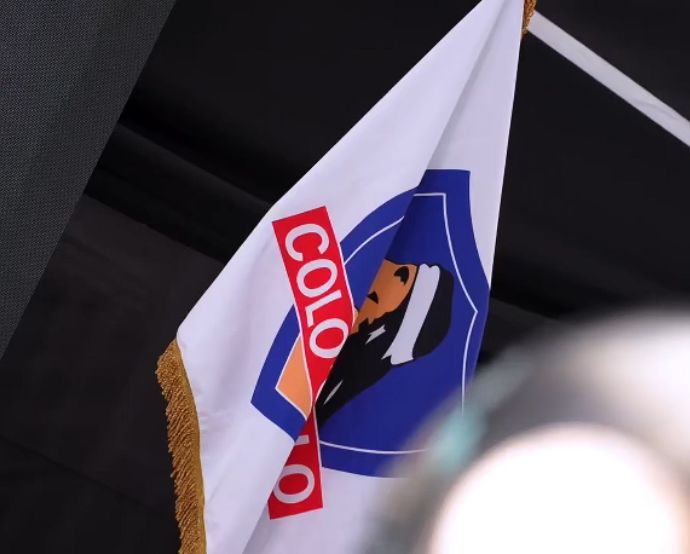 Mosa pasaría a controlar más de 50 % de las acciones de Blanco y Negro / IG: colocolooficial