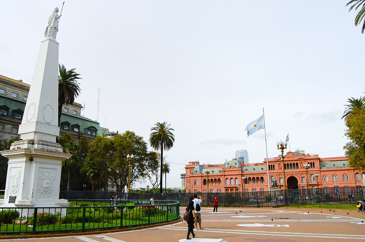 Allende & Brea cuenta con 102 abogados en Buenos Aires / Bigstock