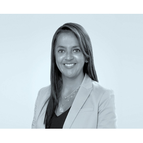 Carol Riofrío Torres ha laborado para firmas de abogados, bancos, administradoras de fondos y fideicomisos y compañías de servicios públicos