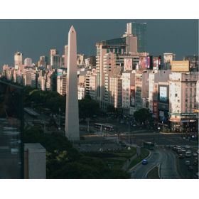 Después de dos años consecutivos de contracción, el Banco Mundial proyecta un crecimiento del Producto Interno Bruto (PIB) de 5 %./ Unsplash - Mario Amé.