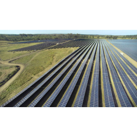 Seis firmas en compraventa de planta fotovoltaica La Jacinta en Uruguay