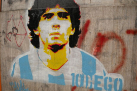 La familia del ‘Diego’ desconoce el contrato que, tres meses antes de la muerte del jugador, cedió derechos de imagen a Stefano Ceci / Wikimedia Commons.