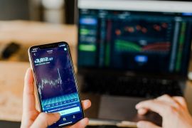 Plurall inició operaciones atendiendo a 250 microempresarios colombianos / Austin Distel - Unsplash