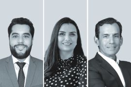 Jorge Ordóñez, de Arias - Guatemala (izquierda);  Julia Lobo Dutra, de Demarest Advogados, y Luis Vargas, de DLA Piper.