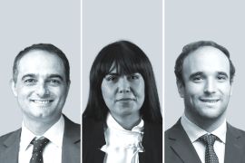 José Tomás Correa Concha, de DLA Piper en Santiago de Chile (izquierda); Jocelyn Aros, de Albagli Zaliasnik (AZ), y Joaquín Palma, de Palma Abogados.