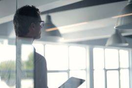 Grant Thornton Advisors agrupa hoy a 16 firmas de Estados Unidos, Irlanda, Francia, Emiratos Árabes Unidos, Bélgica, Países Bajos, Suiza, Liechtenstein, Islas del Canal e Islas Caimán y adelanta acuerdos en España, Luxemburgo, Nueva Zelanda y Polonia. / Canva.