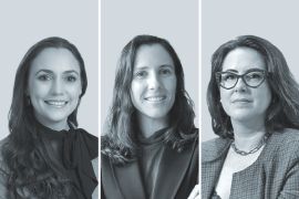 Katherin Philipp Paulson, de Pérez Bustamante & Ponce (izquierda); Pilar Fernández, de GDS Abogados (centro), y Marina Godoy da Cunha Alves, de GMPR Advogados.