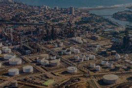 La investigación a Enap está relacionada con la supuesta manipulación de información respecto a emisiones de dióxido de azufre de la refinería Aconcagua, ubicada en Concón, Región de Valparaíso. / Foto: Facebook de ENAP.
