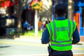 El debate no está en el propósito de la ley, sino en su oportunidad y diseño. / Foto: Unsplash - Obi.