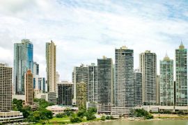 Para las sociedades cuya actividad principal sea la conservación o venta no habitual de un inmueble, la carga de cumplimiento es más reducida. / Foto: Unsplash - Jacqueline Brandwayn.