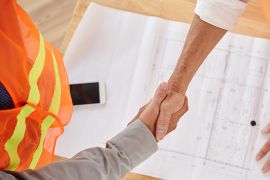 El uso de empresas de servicios temporales (EST) continúa permitido, pero debe responder a necesidades genuinamente temporales. / Foto: Diseñado por Magnific.