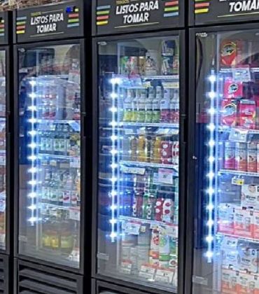 La oferta de Fogel incluye vitrinas refrigeradoras y congeladoras; enfriadores horizontales; refrigeradores y congeladores de puerta sólida; congeladores horizontales, entre otros./ Tomado de la cuenta de la empresa en Linkedin.