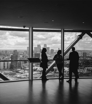 Para las sociedades tradicionales, la Ley 222 de 1995 permite celebrar pactos de voto entre accionistas. / Foto: Unsplash - Charles Forerunner.