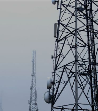 Operadores, fondos y gestores de activos están compitiendo por posiciones estratégicas en la infraestructura digital de la región. / Foto: Unsplash - David Arrowsmith.